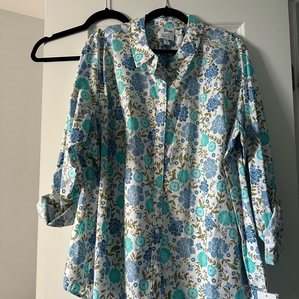 NWT Croft and Barrow plus-size paisley button down shirt, with roll tab sleeves.